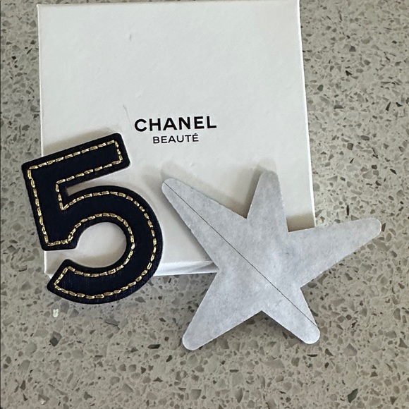 CHANEL 5pc Set - Picture 7 of 10